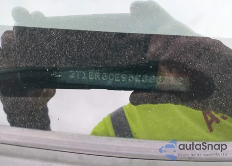 2005 Toyota Corolla Le z USA, uszkodzony, nr VIN 2T1BR30E95C388712